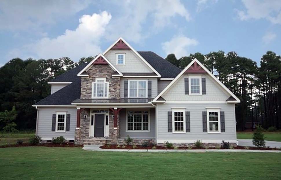 European, Traditional Plan with 2163 Sq. Ft., 4 Bedrooms, 3 Bathrooms, 2 Car Garage Picture 3