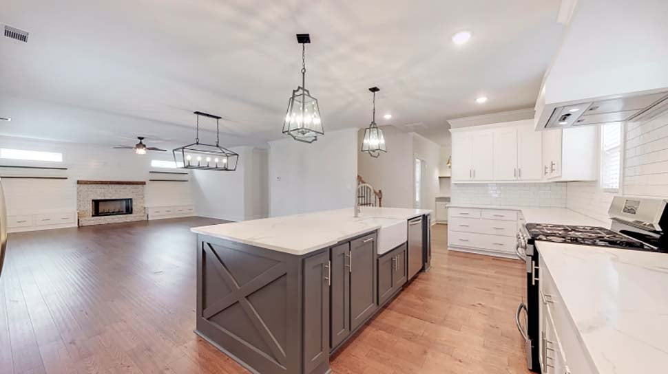 Country, Farmhouse Plan with 3210 Sq. Ft., 5 Bedrooms, 4 Bathrooms, 2 Car Garage Picture 4