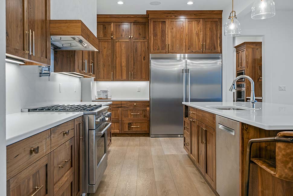 Country, Craftsman, Farmhouse, New American Plan with 4704 Sq. Ft., 4 Bedrooms, 5 Bathrooms, 3 Car Garage Picture 16