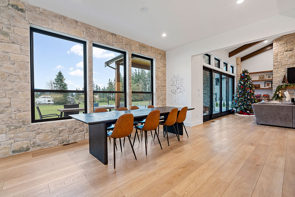 Country, Craftsman, Farmhouse, New American Plan with 4704 Sq. Ft., 4 Bedrooms, 5 Bathrooms, 3 Car Garage Picture 21