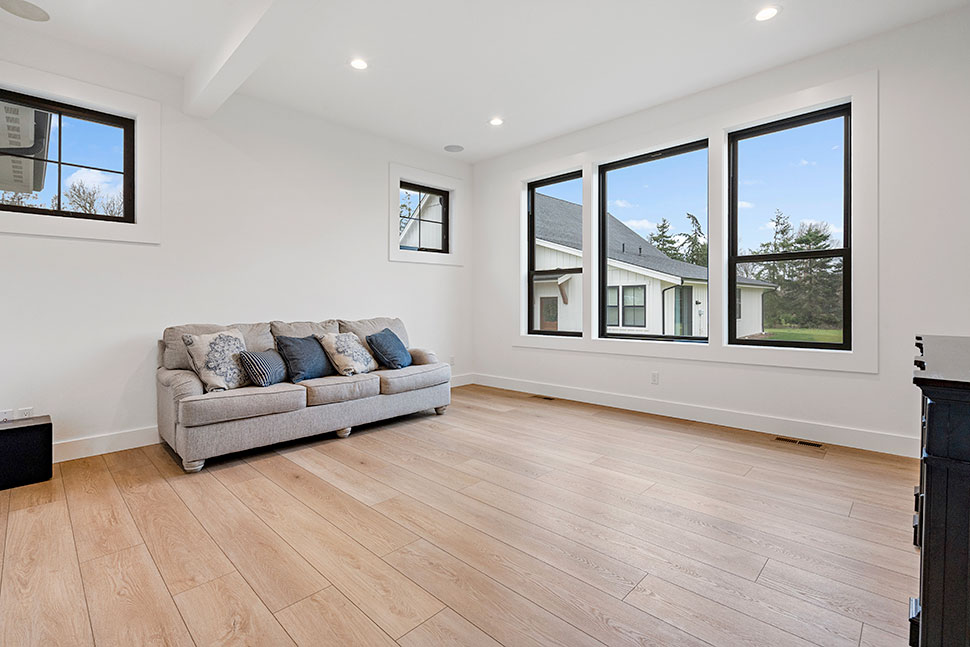 Country, Craftsman, Farmhouse, New American Plan with 4704 Sq. Ft., 4 Bedrooms, 5 Bathrooms, 3 Car Garage Picture 24