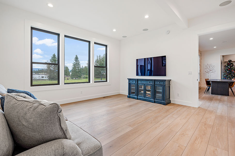 Country, Craftsman, Farmhouse, New American Plan with 4704 Sq. Ft., 4 Bedrooms, 5 Bathrooms, 3 Car Garage Picture 26