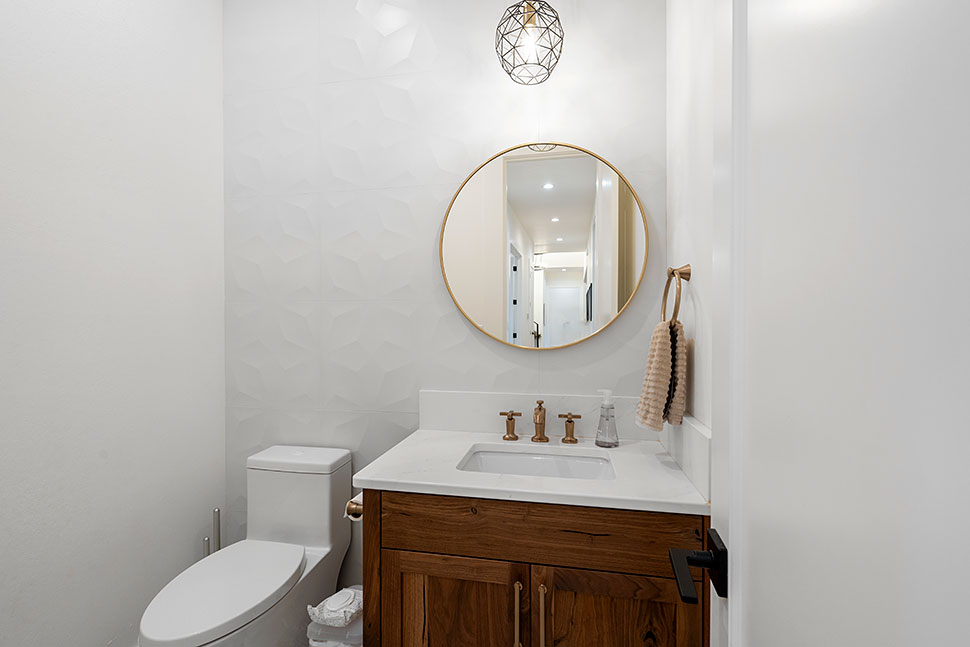 Country, Craftsman, Farmhouse, New American Plan with 4704 Sq. Ft., 4 Bedrooms, 5 Bathrooms, 3 Car Garage Picture 30