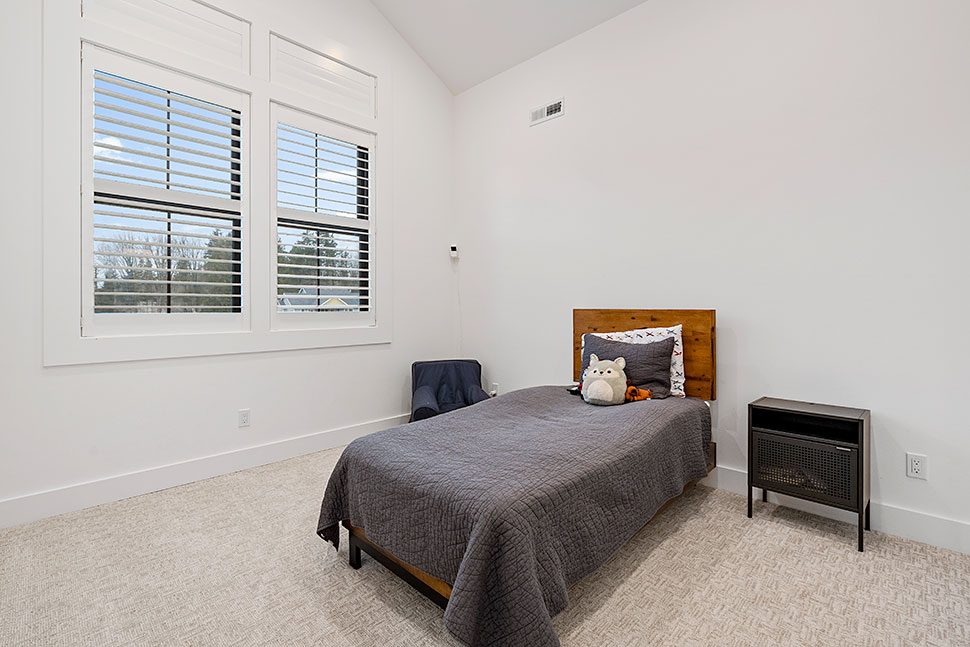 Country, Craftsman, Farmhouse, New American Plan with 4704 Sq. Ft., 4 Bedrooms, 5 Bathrooms, 3 Car Garage Picture 41