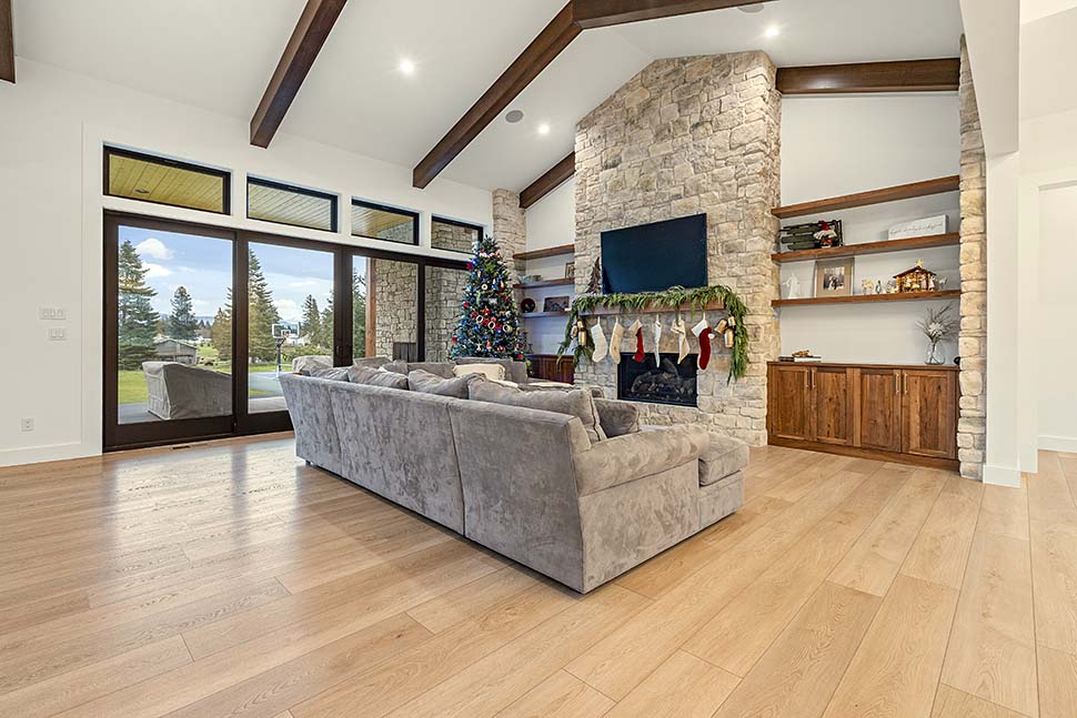 Country, Craftsman, Farmhouse, New American Plan with 4704 Sq. Ft., 4 Bedrooms, 5 Bathrooms, 3 Car Garage Picture 8