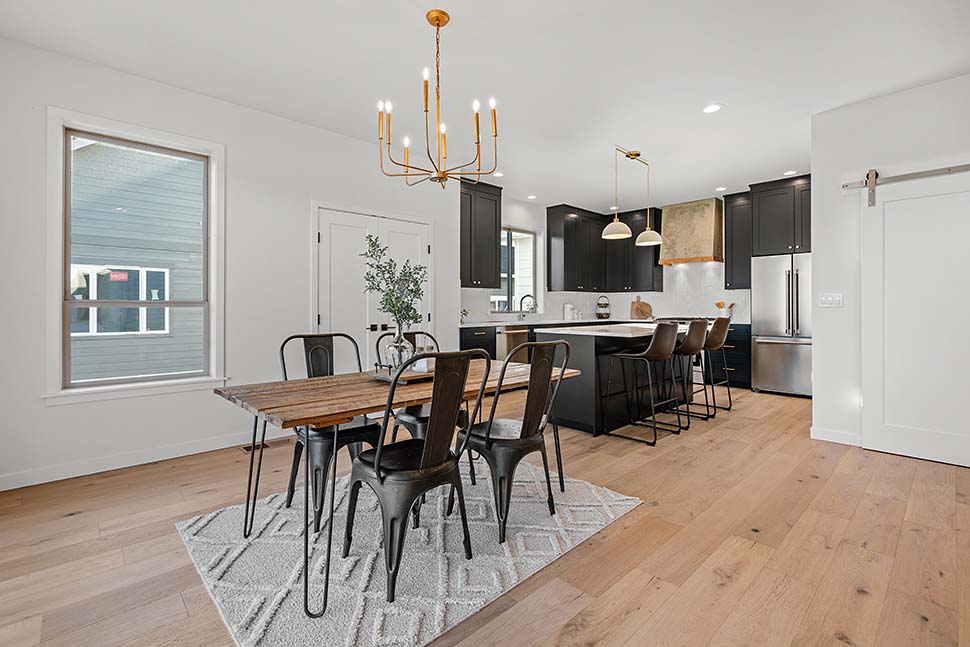 Cottage, Country, Craftsman, Farmhouse, Southern, Southwest, Traditional Plan with 2134 Sq. Ft., 3 Bedrooms, 3 Bathrooms, 3 Car Garage Picture 17