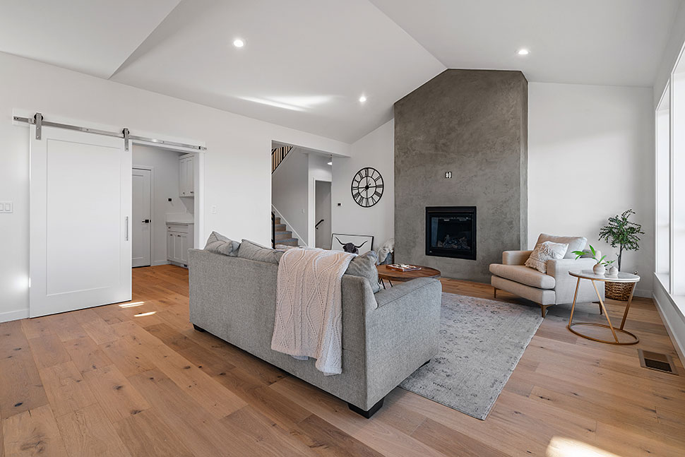 Cottage, Country, Craftsman, Farmhouse, Southern, Southwest, Traditional Plan with 2134 Sq. Ft., 3 Bedrooms, 3 Bathrooms, 3 Car Garage Picture 20