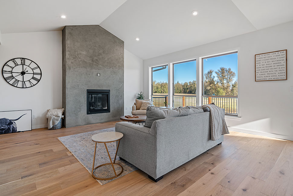 Cottage, Country, Craftsman, Farmhouse, Southern, Southwest, Traditional Plan with 2134 Sq. Ft., 3 Bedrooms, 3 Bathrooms, 3 Car Garage Picture 21