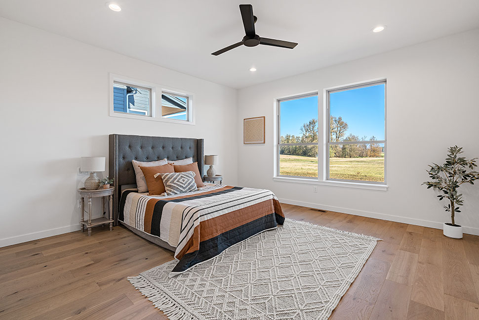 Cottage, Country, Craftsman, Farmhouse, Southern, Southwest, Traditional Plan with 2134 Sq. Ft., 3 Bedrooms, 3 Bathrooms, 3 Car Garage Picture 29