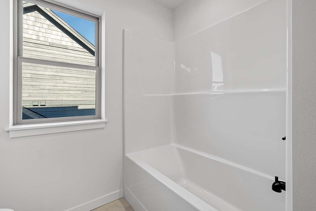 Cottage, Country, Craftsman, Farmhouse, Southern, Southwest, Traditional Plan with 2134 Sq. Ft., 3 Bedrooms, 3 Bathrooms, 3 Car Garage Picture 42