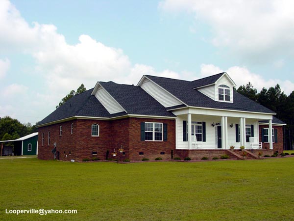 Cape Cod, Country, Farmhouse, One-Story, Ranch Plan with 1992 Sq. Ft., 3 Bedrooms, 3 Bathrooms, 2 Car Garage Picture 8