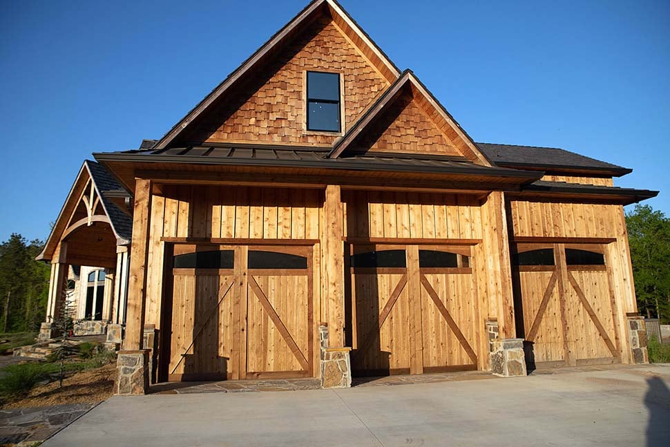 Country, Craftsman, Southern, Traditional Plan with 5130 Sq. Ft., 6 Bedrooms, 6 Bathrooms, 3 Car Garage Picture 5