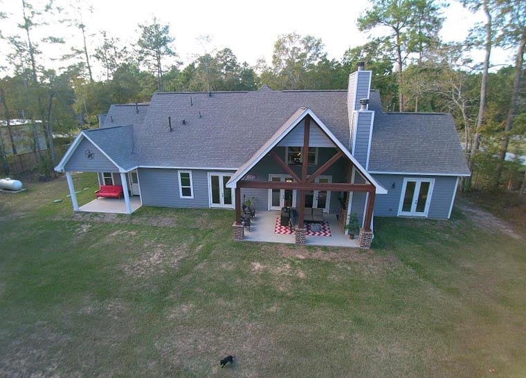 Country, Craftsman, Traditional, Tudor Plan with 2498 Sq. Ft., 3 Bedrooms, 4 Bathrooms, 3 Car Garage Picture 4